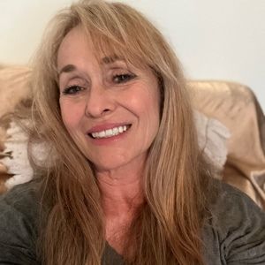 Meet your Posher, Catia